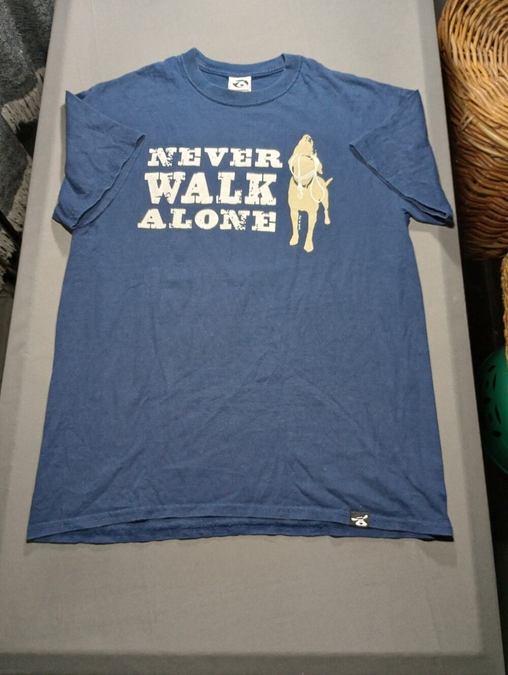 Dog Is Good T Shirt Men's Size Medium